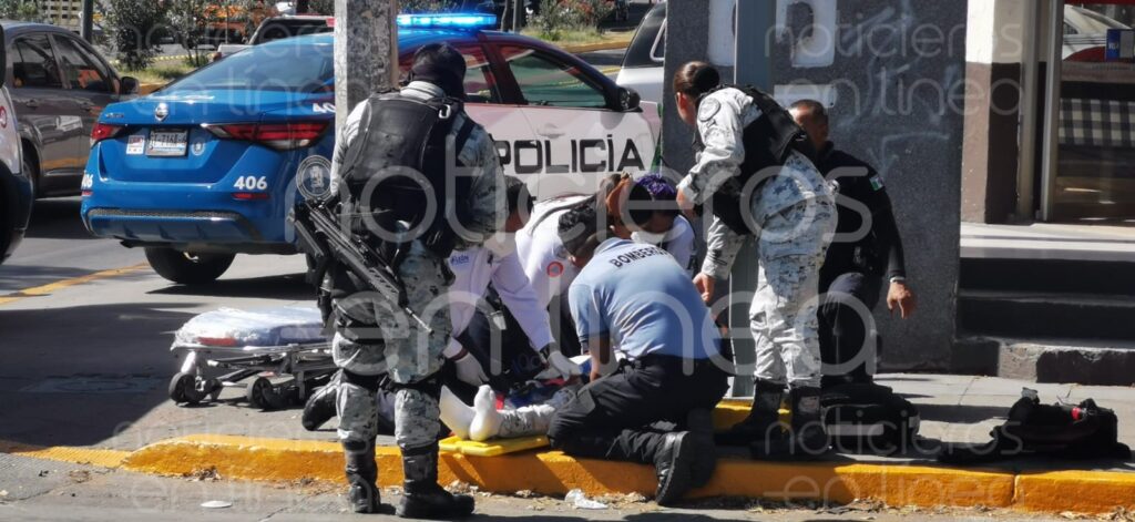 Choca patrulla de la Guardia Nacional con una camioneta en León