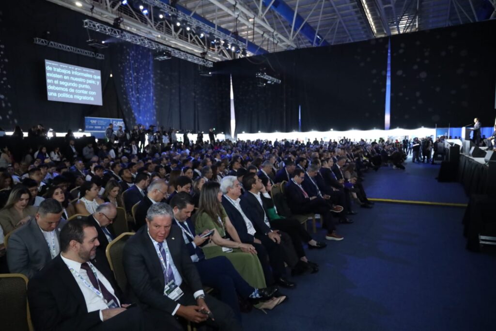 Incrementa afluencia en restaurantes por eventos empresariales 