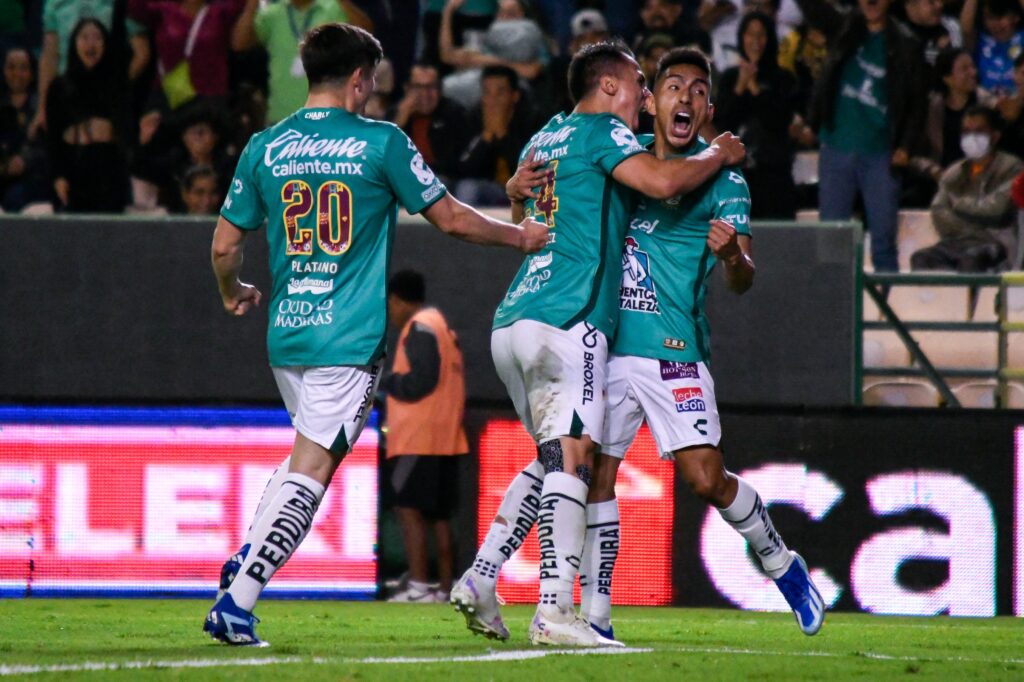 León y Pumas dividen unidades