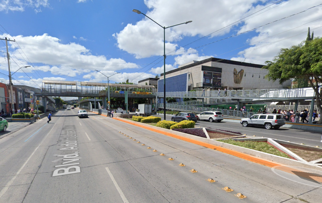 Advierten colectivos de movilidad riesgos de puentes peatonales en Guanajuato