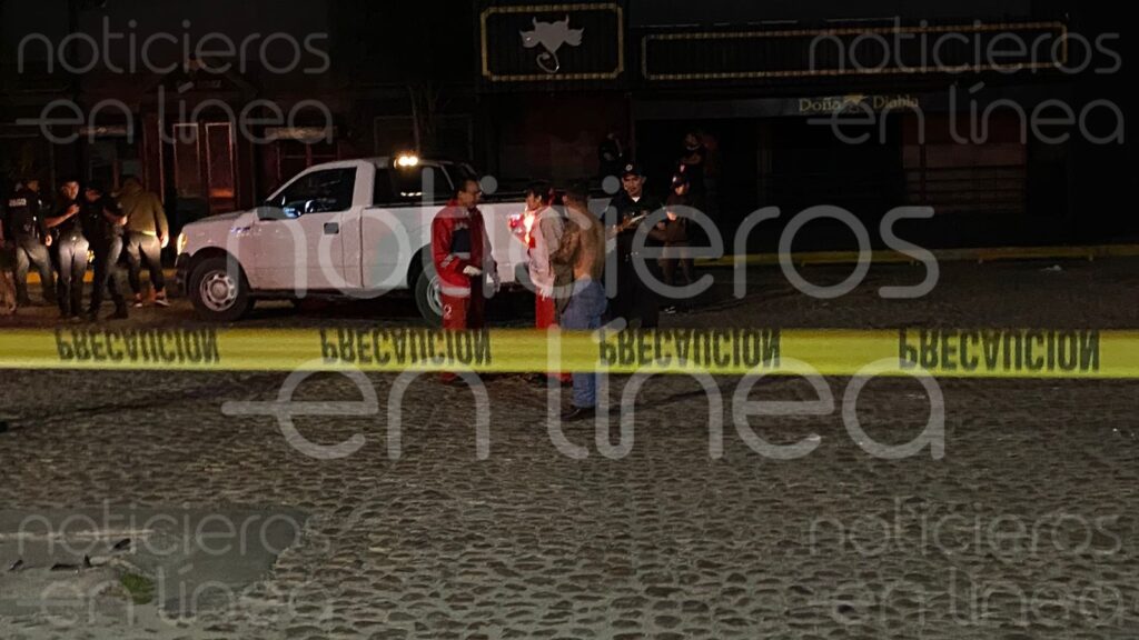 Un muerto y un lesionado tras ataque armado afuera de un bar en León
