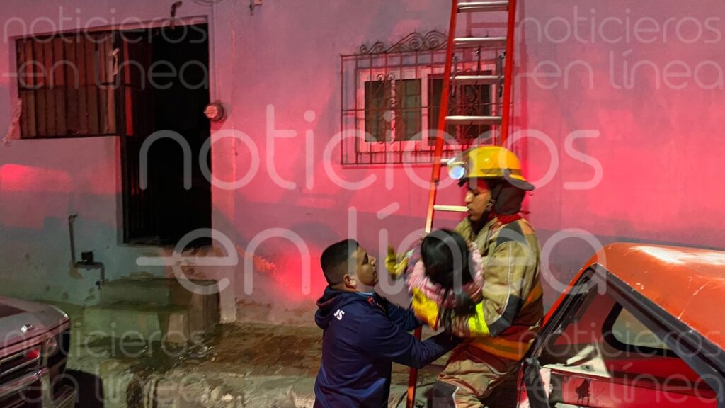 Intentan matar una araña con fuego y se incendia una casa en la Obrera