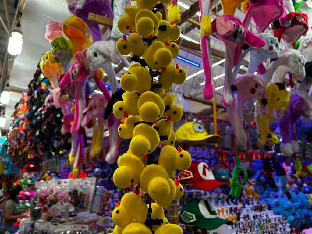 El pato en la Feria de León: ¿Qué significan los patos que usan en la cabeza?