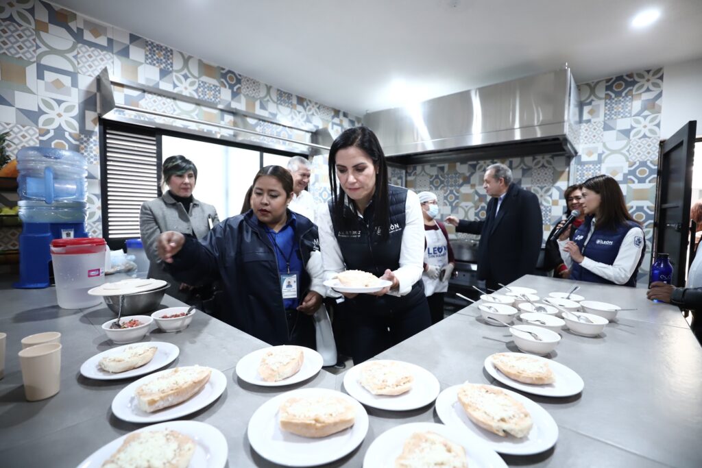 Abren Club DIF en la colonia 10 de Mayo en León