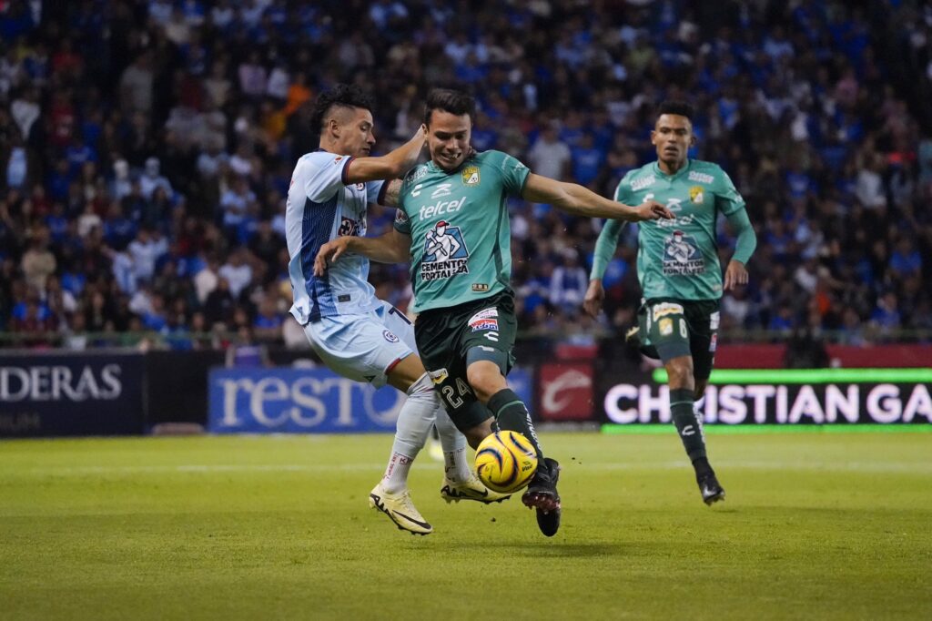La Máquina del Cruz Azul arrolla a 'La Fiera'