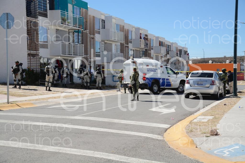 Descubren dos cuerpos maniatados en un departamento de Brisas del Campestre