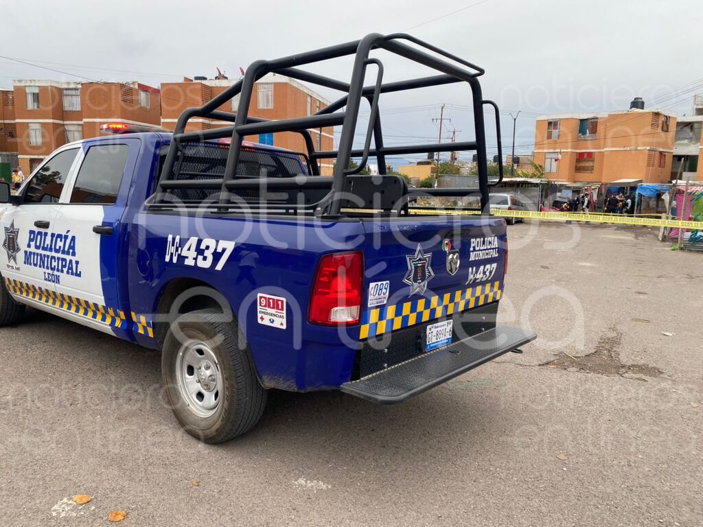 Le disparan a tres menores de edad en Las Hilamas