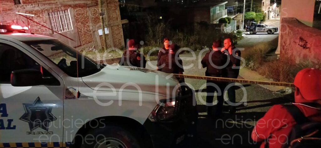 Hallan tres cuerpos en León; dos en la vía pública y otro dentro de una casa