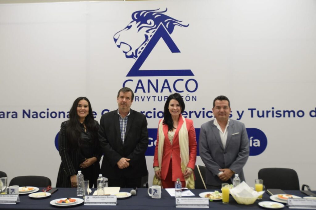 Tandeo de agua en León: hoteles y fábricas recurren a pipas para abastecerse 