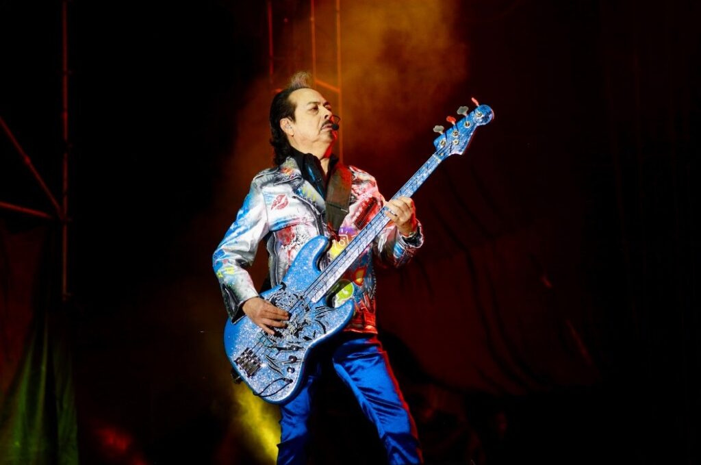 Los Tigres del Norte deleitan por casi 4 horas de concierto en la Feria de León