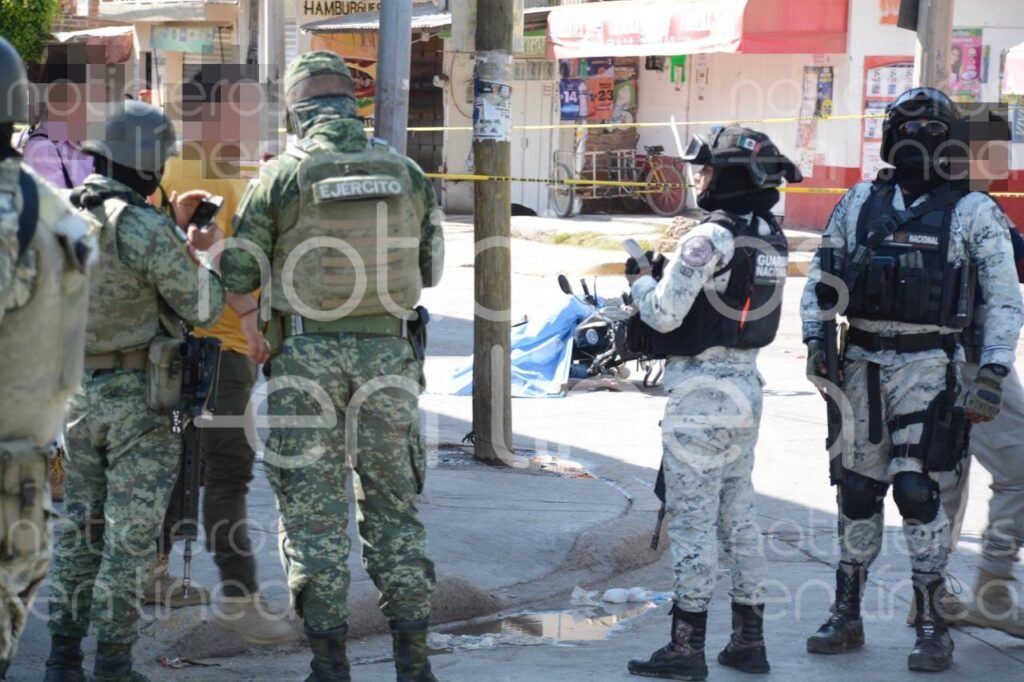 Asesinan a balazos a joven motociclista en la colonia Presitas