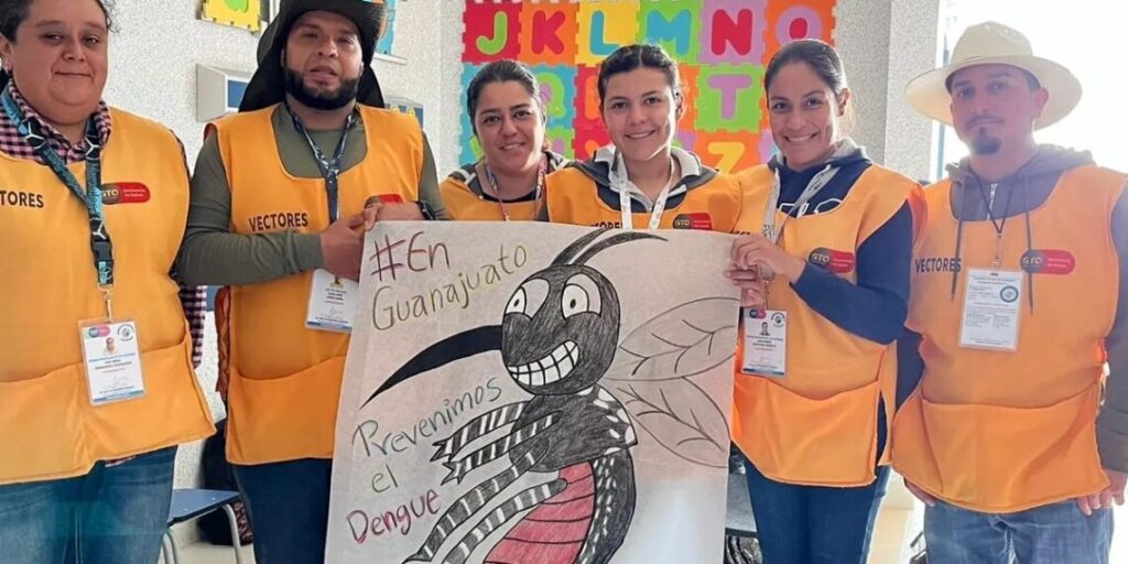 Solo 4 de 10 casas abren a brigadistas del dengue en León