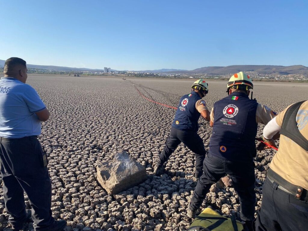 Seis personas han sido rescatadas del fango de la Presa El Palote