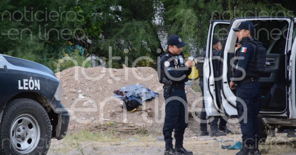 Hombre intenta disparar al aire y se lesiona en la colonia Los Naranjos