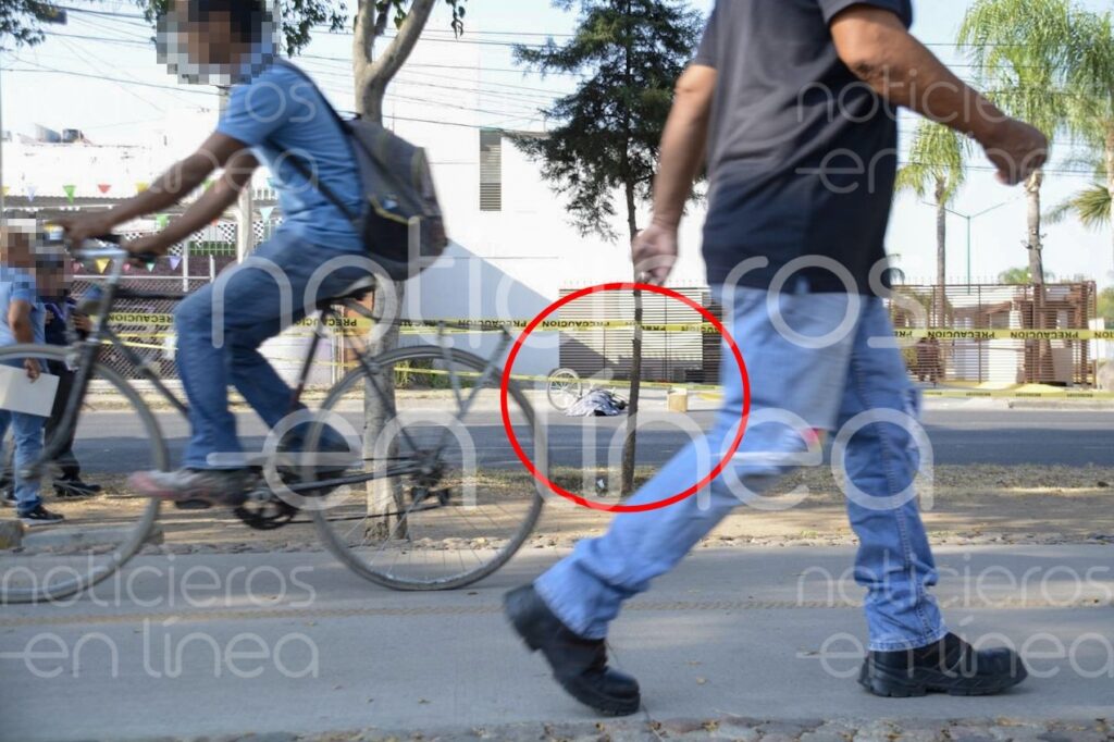 Muere ciclista atropellado por camión urbano en el bulevar Valtierra