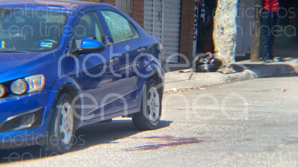 Atacan a balazos a José mientras conducía su vehículo en San Juan Bosco