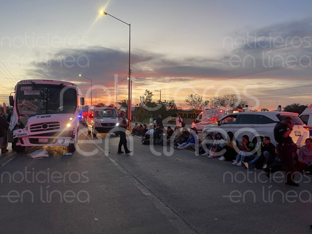 Camionazo en el Ecobulevar deja 35 heridos