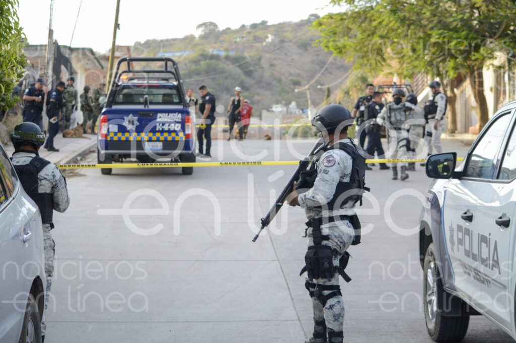 Tocan a su puerta y lo atacan a balazos en la colonia La India
