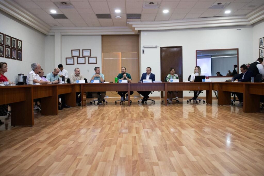 Promete Gerardo Fernández reducir tiempos del transporte público