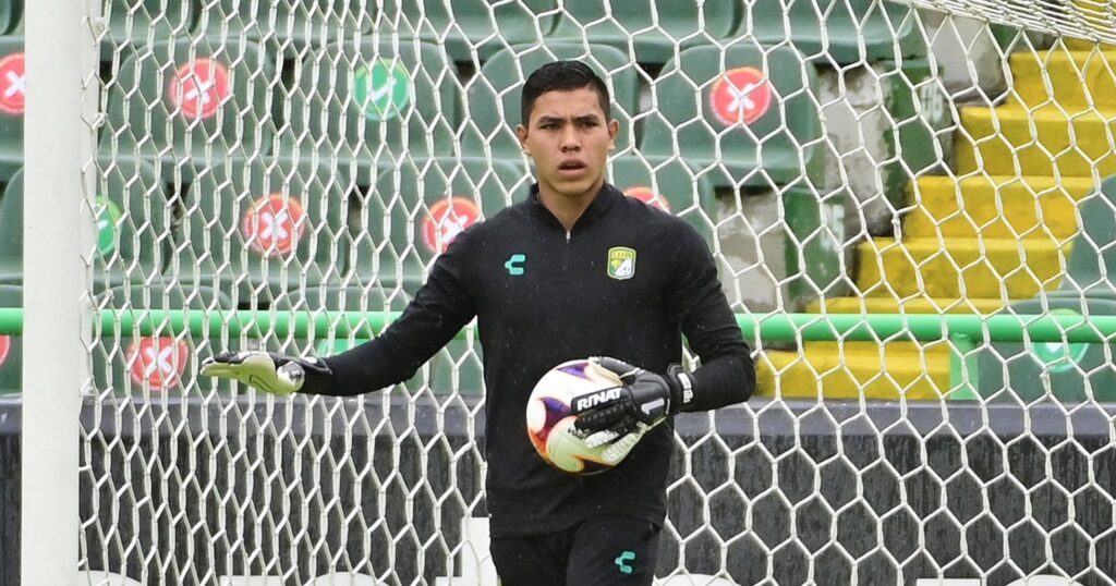 Jorge Bava confirma que no llegará un nuevo portero al León