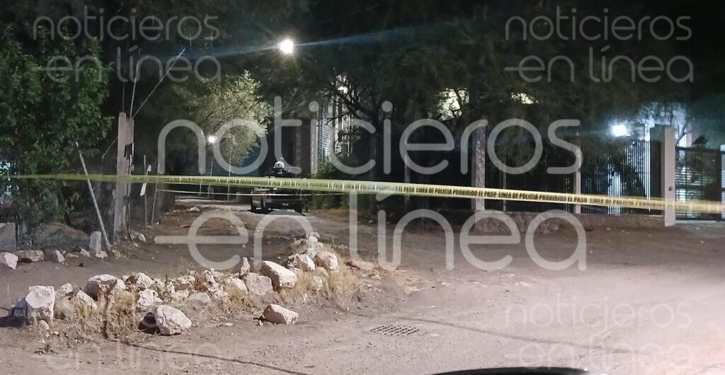 Hallan cuerpo con un cuchillo clavado en el pecho en Los Arcos