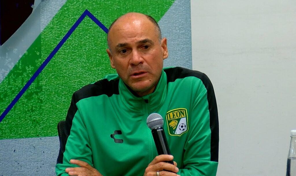 Buscamos jugadores dinámicos para reforzar a León, dice Rodrigo Fernández