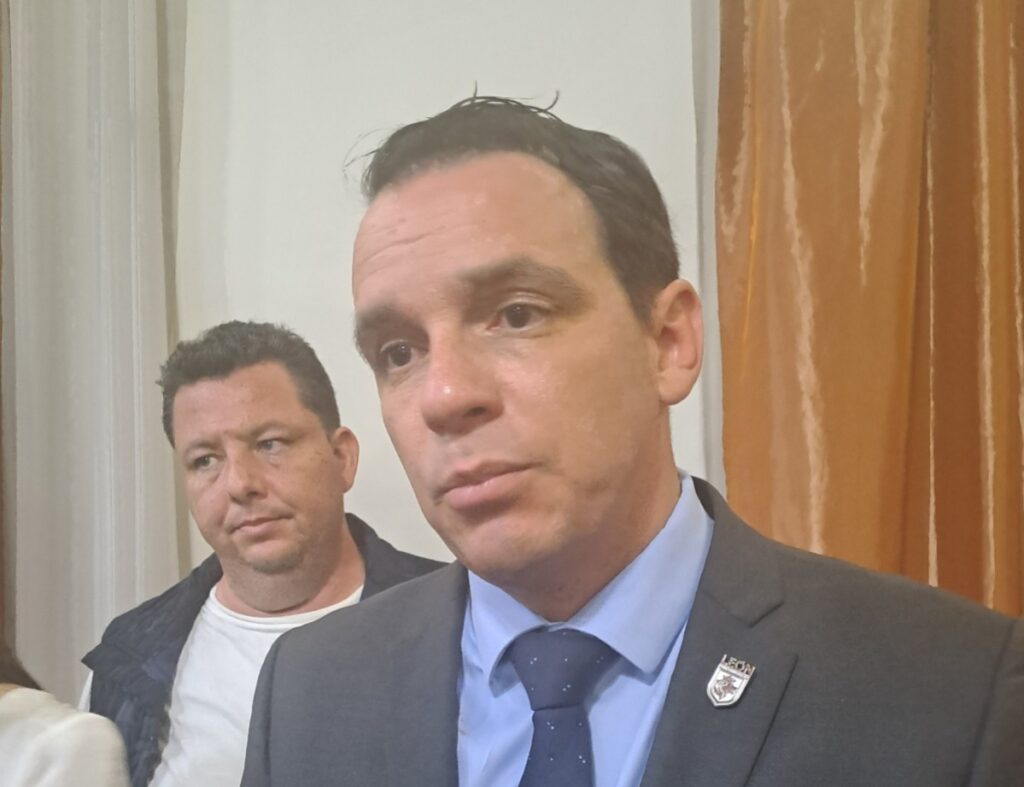 Jorge Jiménez Lona dejará su cargo como secretario de Ayuntamiento 