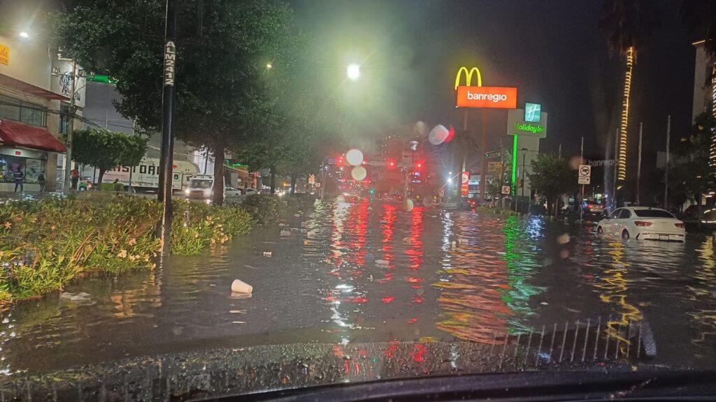 Caos por la lluvia de este jueves en León