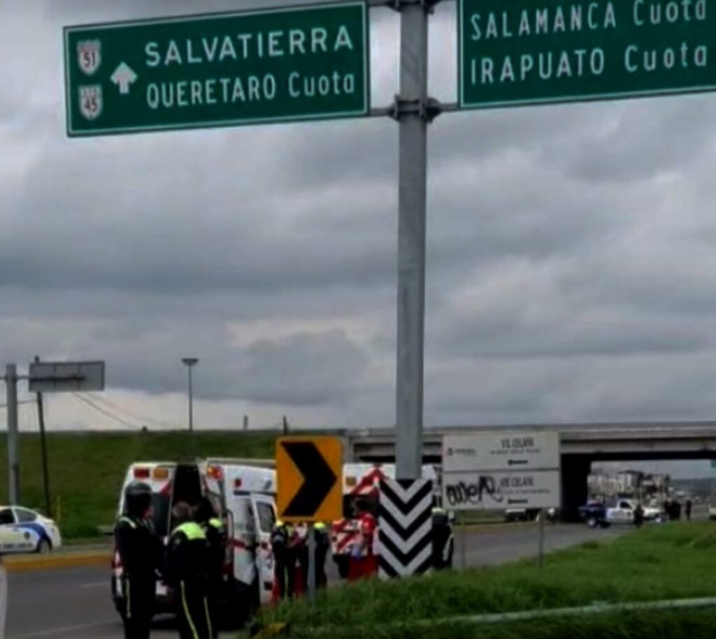 Asesinan a dos tránsitos en Celaya; otro queda herido