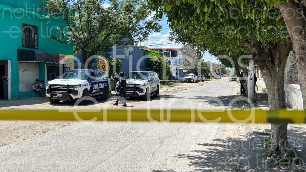 Balean a hombre en estacionamiento de Parques La Noria