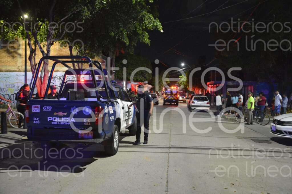 Noche violenta en León: Reportan ataques armados y hallazgos