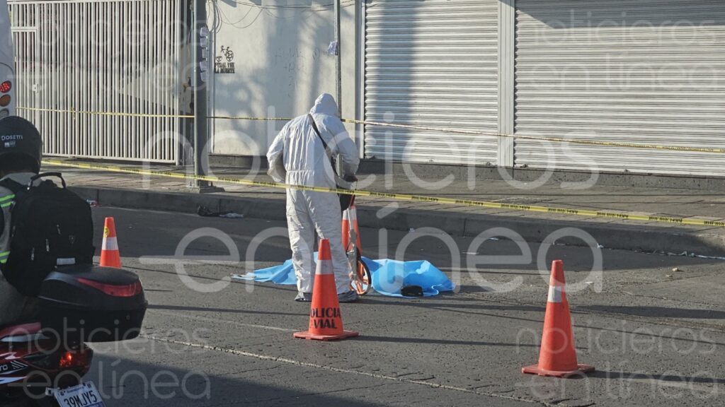 Muere mujer atropellada por camión urbano en el López Mateos