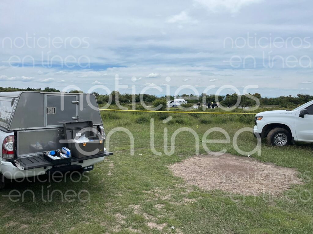 Hallan dos cuerpos a la orilla de una presa en Balcones de la Joya