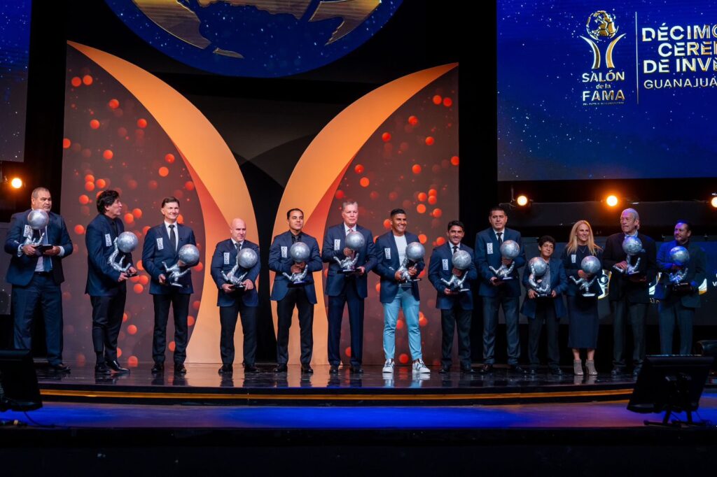 ¡Noche mágica! Celebran Investidura del Salón de la Fama en León 