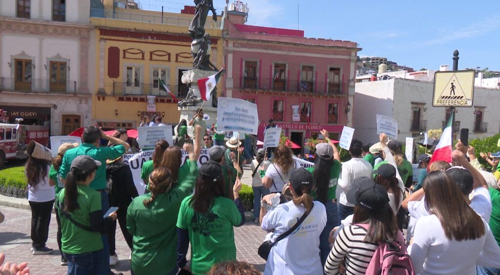 Exigen jueces estatales respetar amparos y suspensión contra reforma judicial