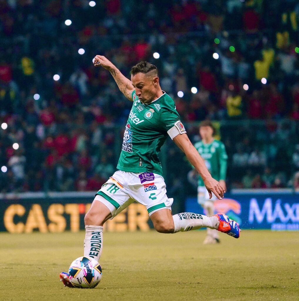 Andrés Guardado se retira de las canchas 