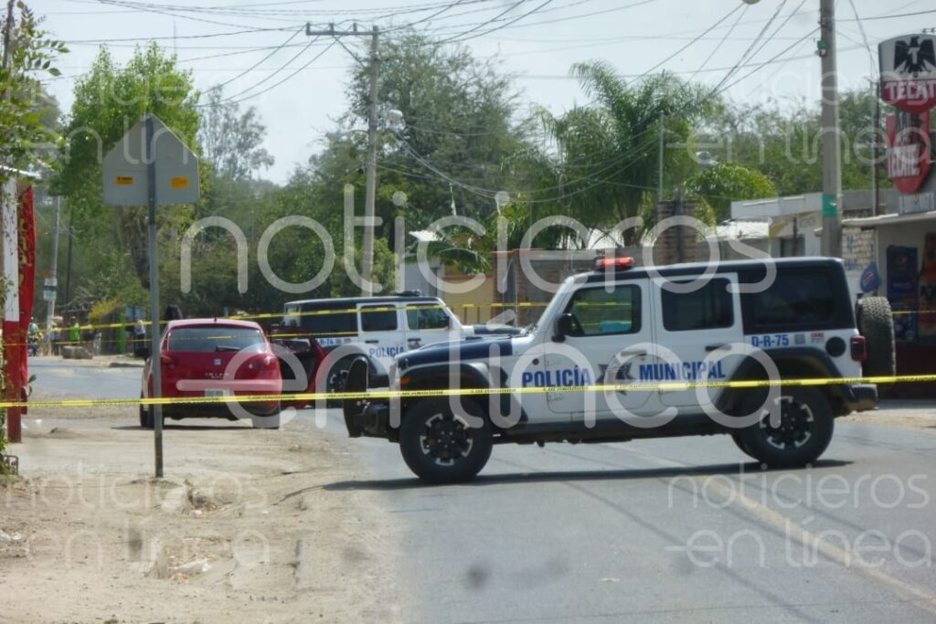 Atacan con armas largas a tres personas en San Francisco de los Durán