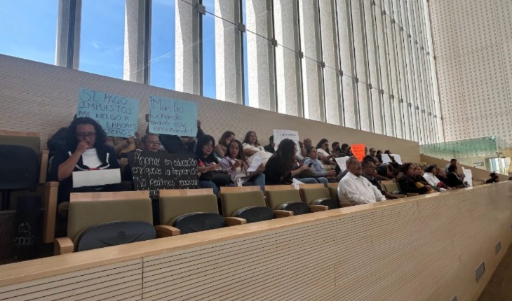 Docentes de la Sección 45 presentan exhorto ante Congreso para auditoría Federal