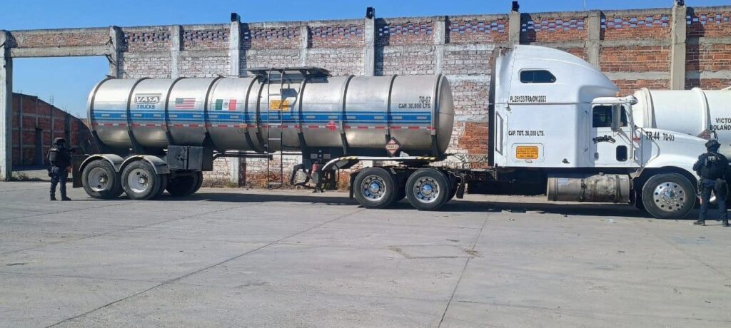 Tenían más de 20 mil litros de combustible robado en un estacionamiento