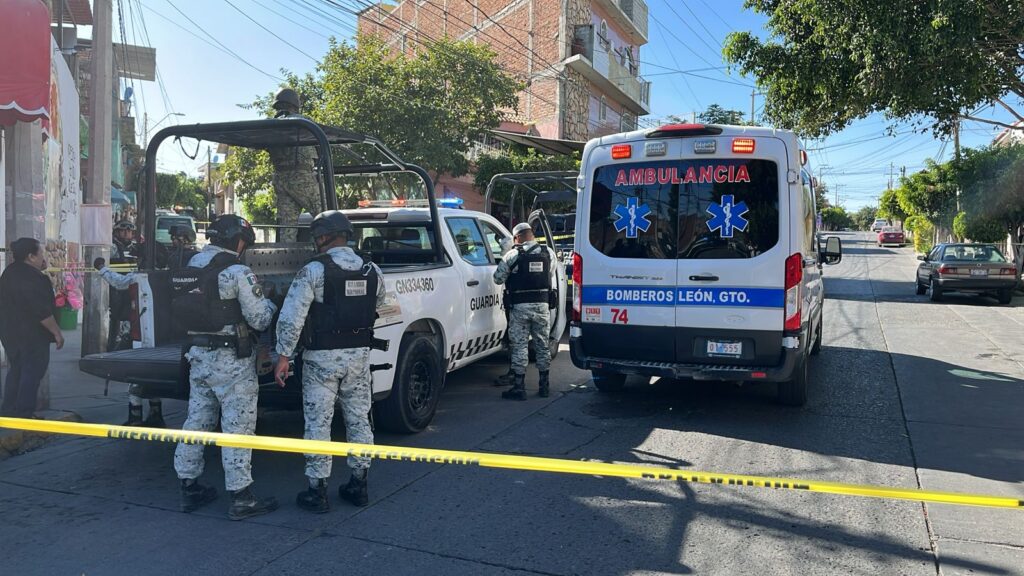 Los atacan a balazos mientras recolectaban PET en León; hay un muerto