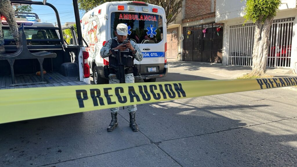 Los atacan a balazos mientras recolectaban PET en León; hay un muerto