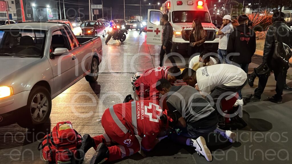 Taxista atropella a un ciclista y huye en León; está grave