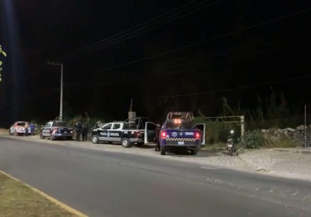 Hallan 5 cuerpos en la cajuela de una camioneta abandonada en Guanajuato