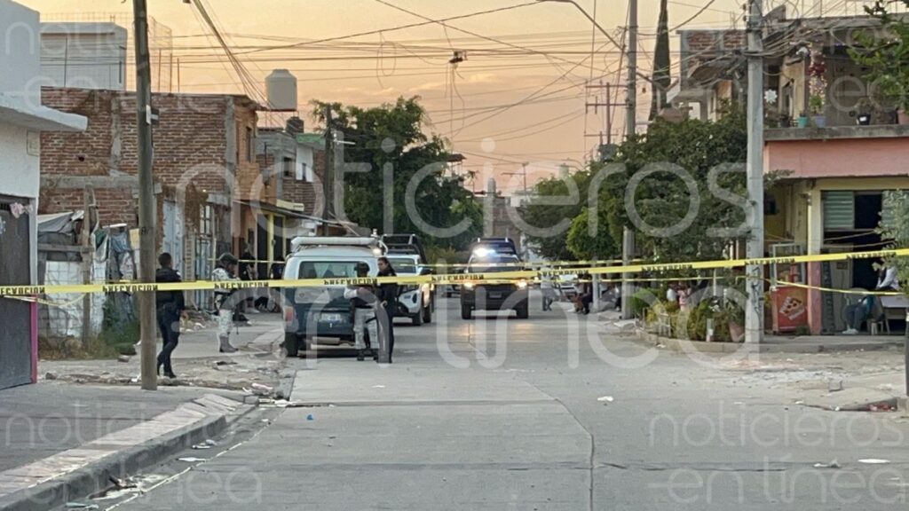 Estaba en la esquina cuando fue atacado a balazos