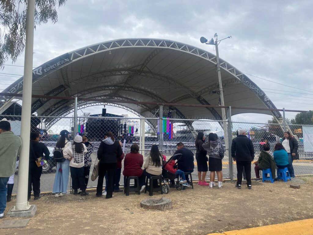 Se agotan boletos de 'Checo' Pérez, pero hubo lugares vacíos en la Feria de León 2025