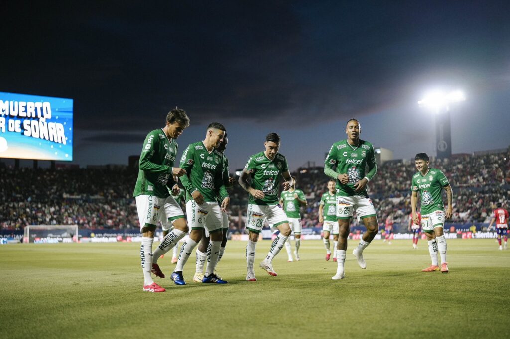 La batalla por el superliderato: León y América se enfrentan en duelo clave