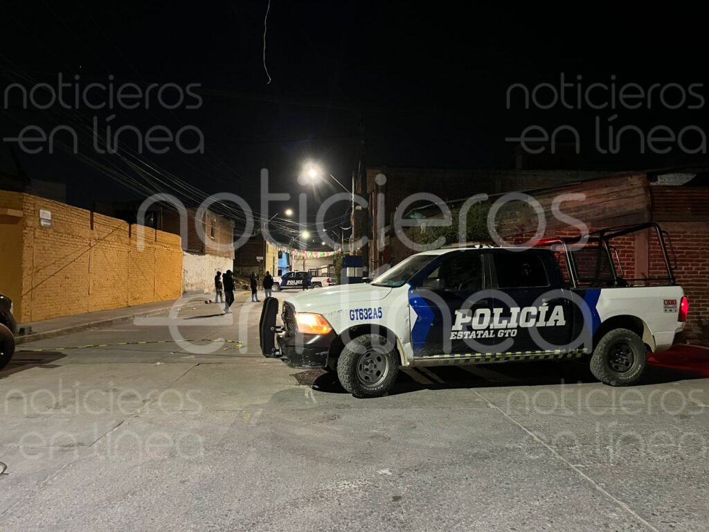 Macabro hallazgo: Policías arrestan a hombre armado y descubren un cuerpo