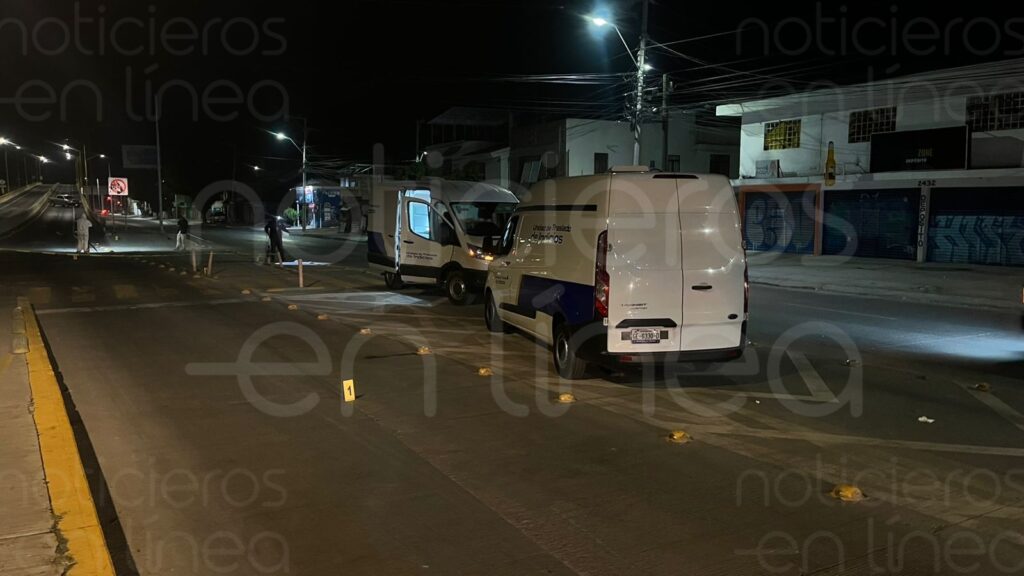 Muere ciclista en León; conductor huye tras atropellarlo