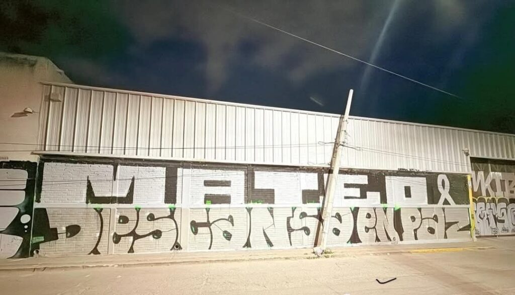 Grafiti en honor a Mateo Santiago, en la colonia Buenos Aires