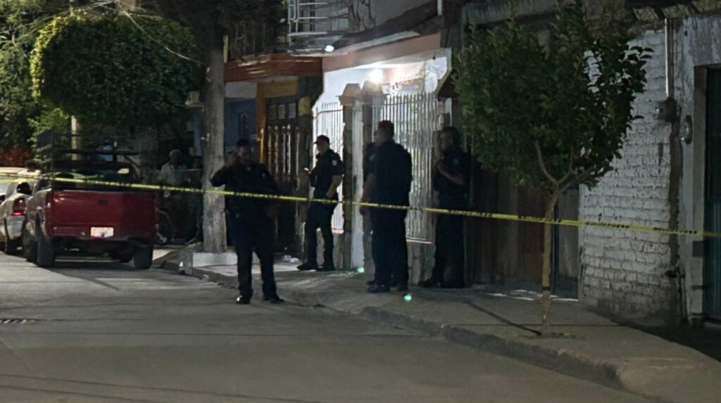 Falla mecánica frustra huída de agresores en León; hay dos heridos de bala